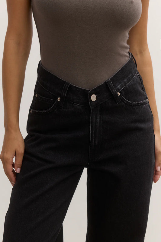 Vera Jean - Backstage Black