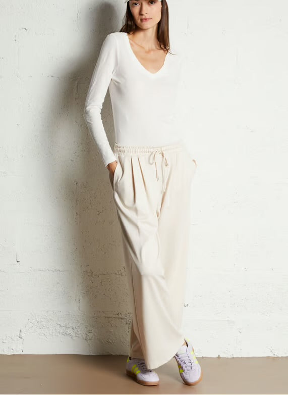 Gami02E White