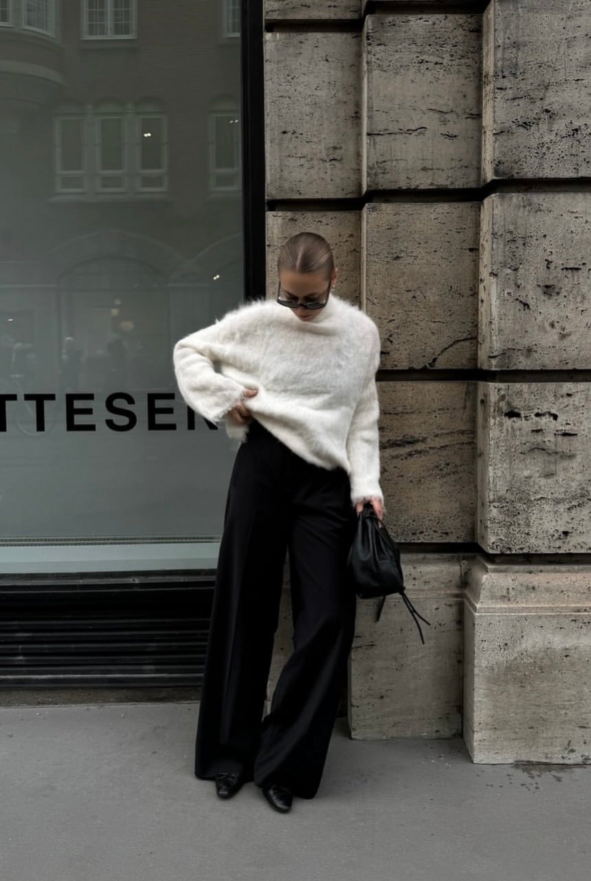 Isaky Knit