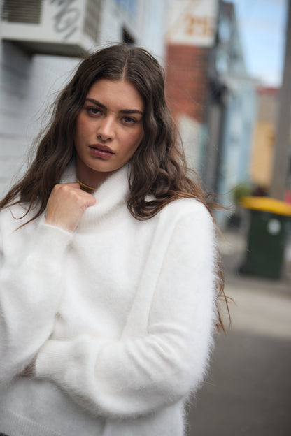 Maya Rollneck - Snow