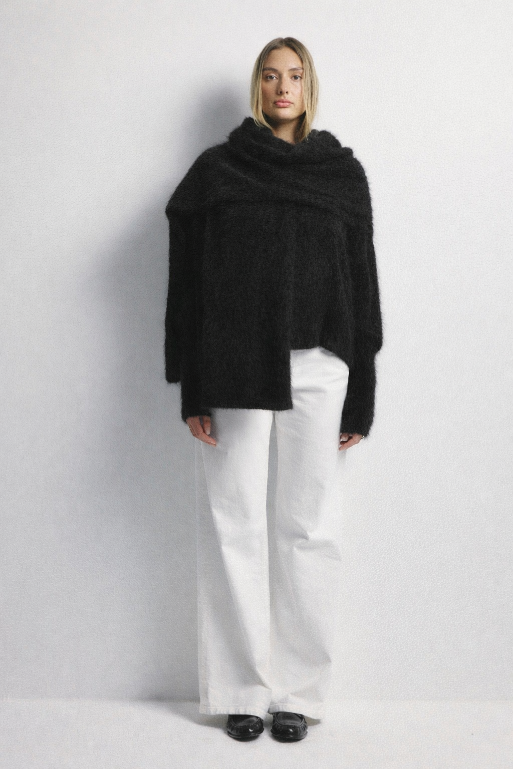 Zoe Cropped - Black