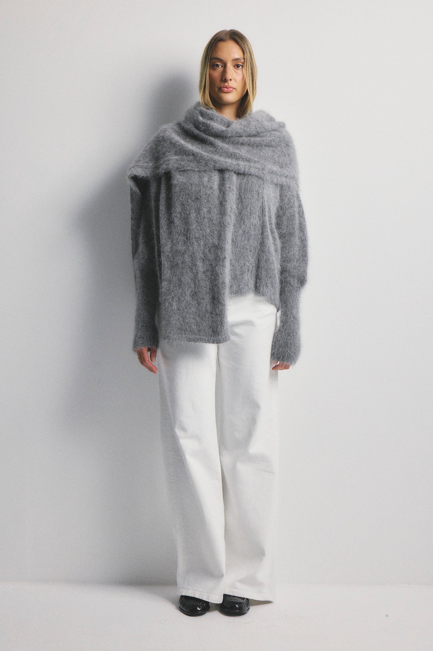 Zoe Cropped - Charcoal