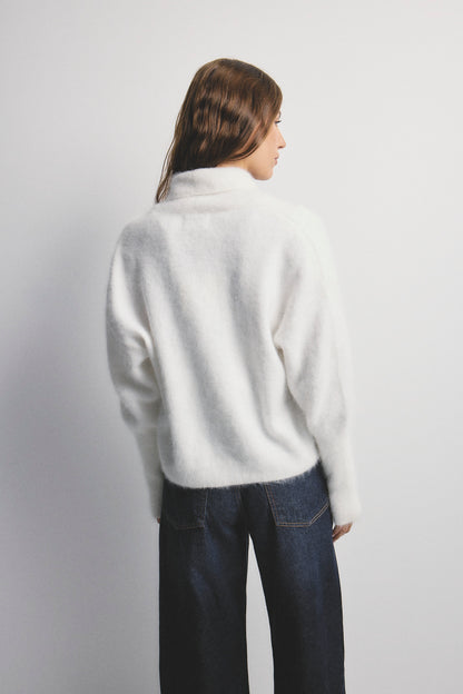Zoe Cropped - Snow