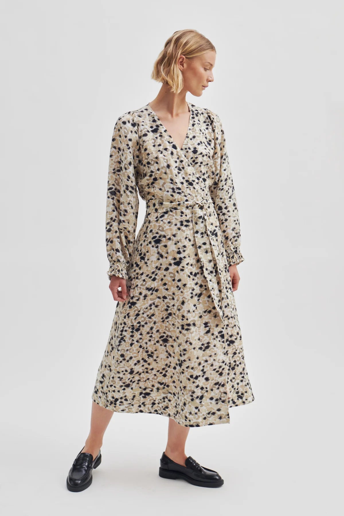 Gaura Wrap Dress