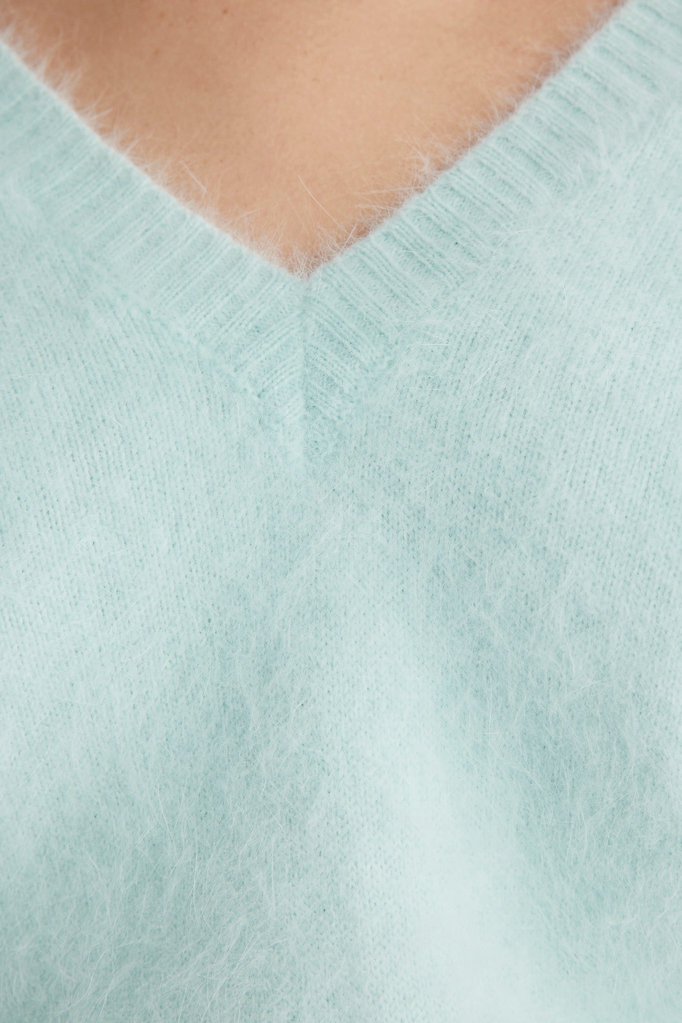 Isabella V Neck - Mint