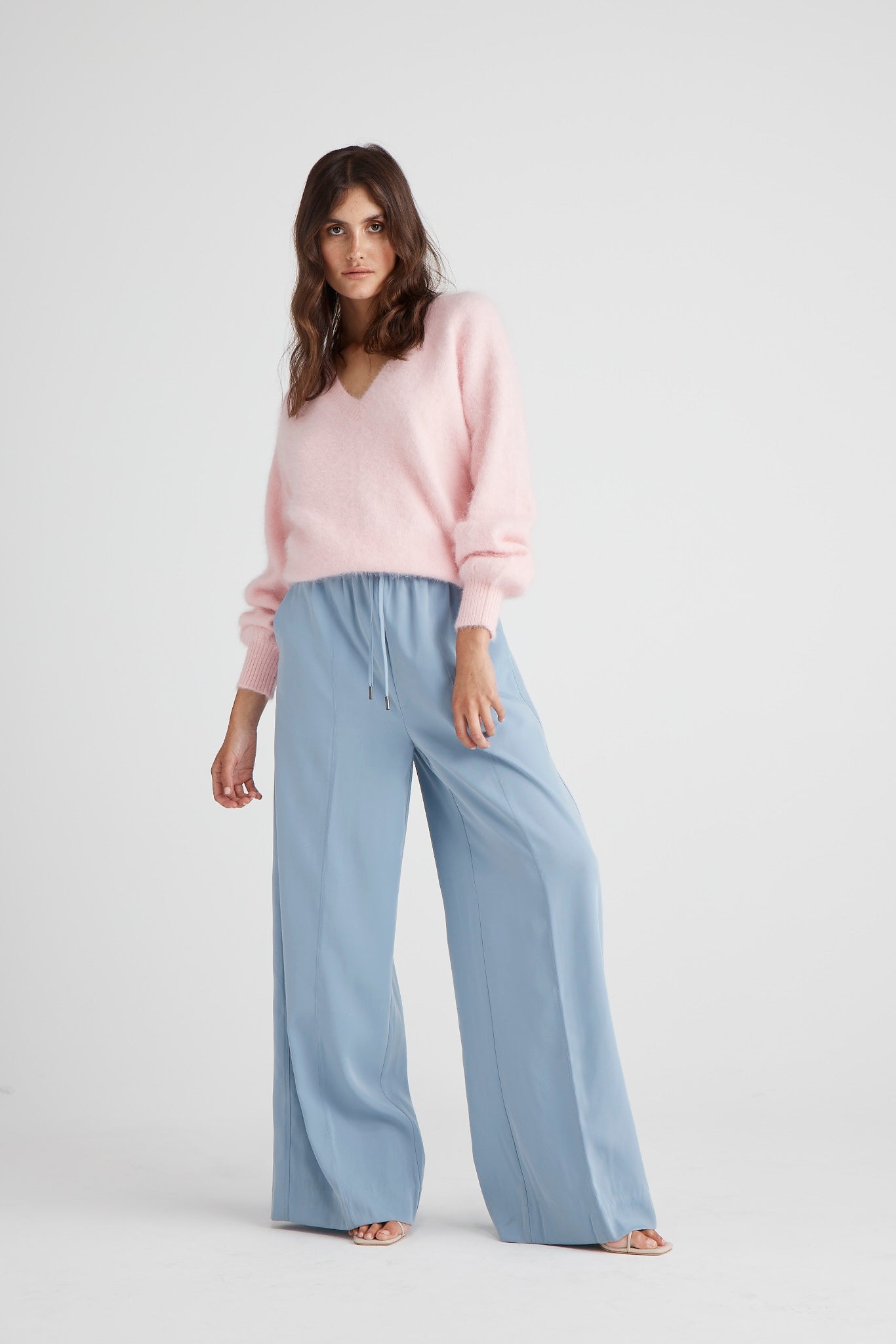 Isabella V Neck - Baby Pink