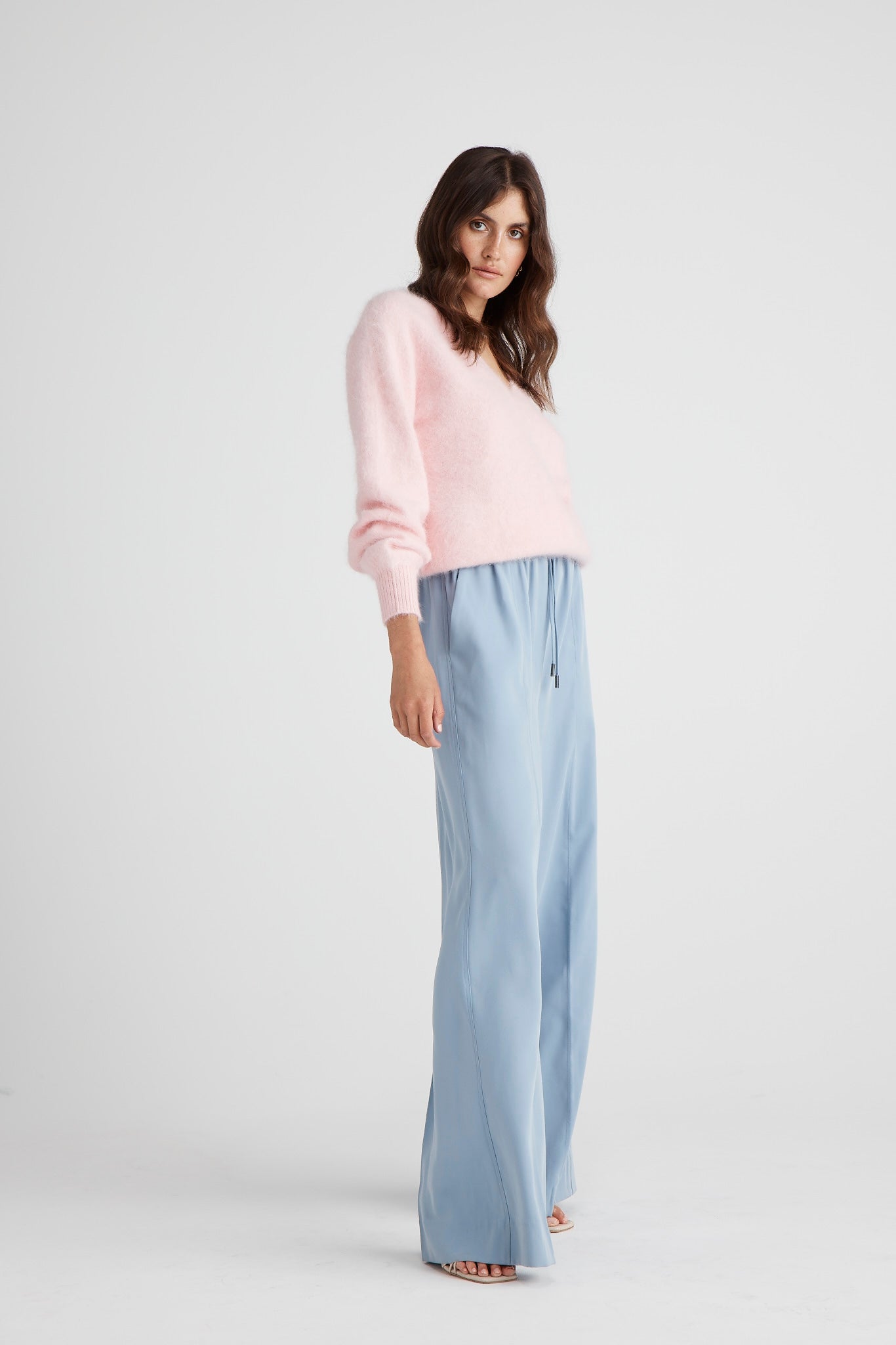 Isabella V Neck - Baby Pink