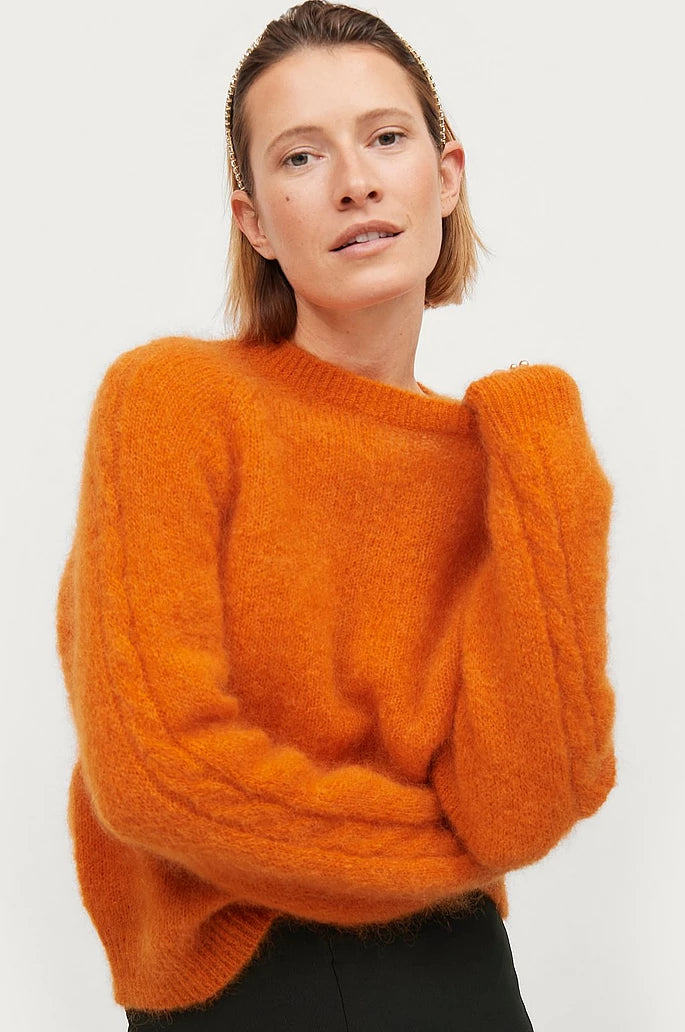 Millana Knit O-Neck