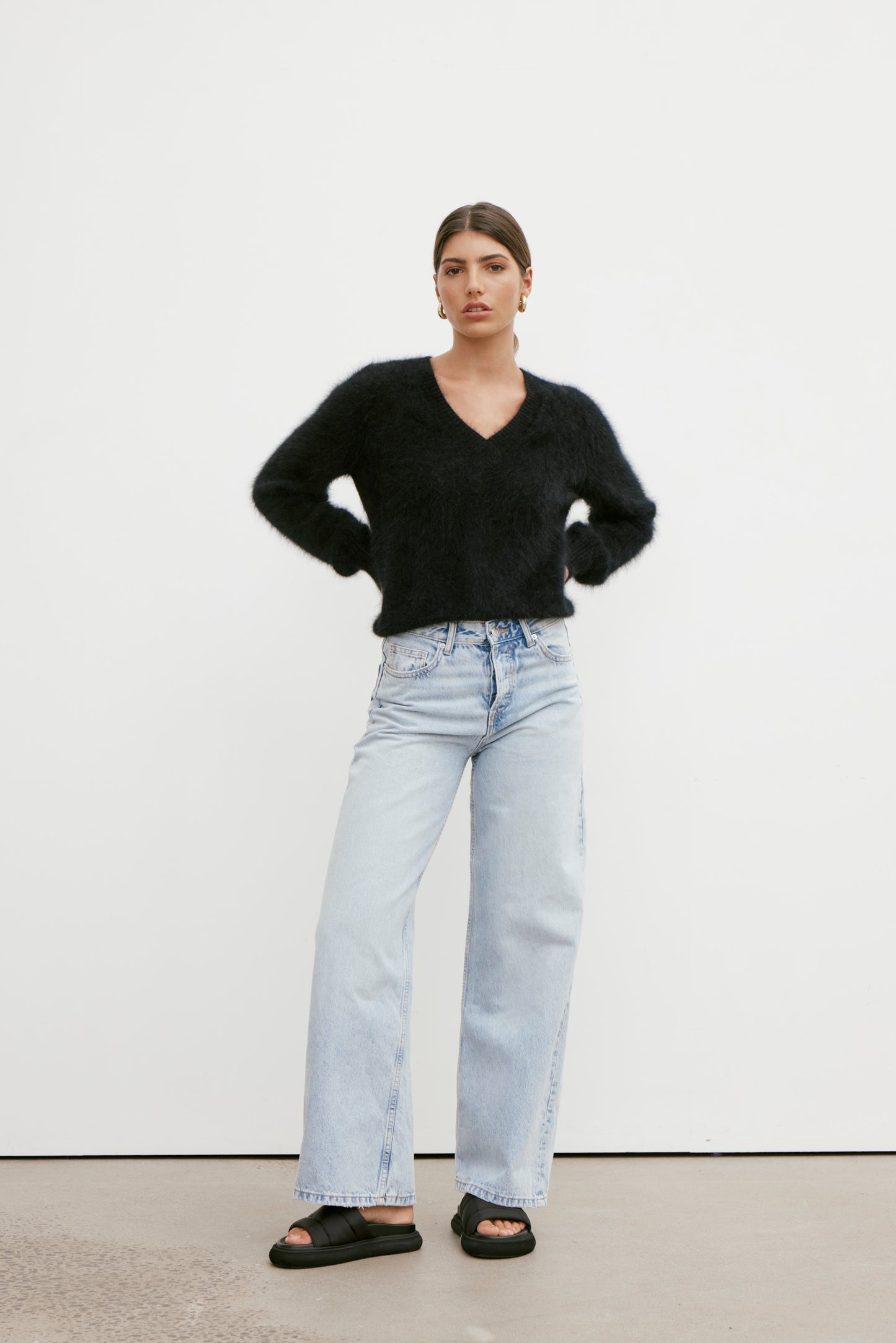 Isabella V Neck - Black