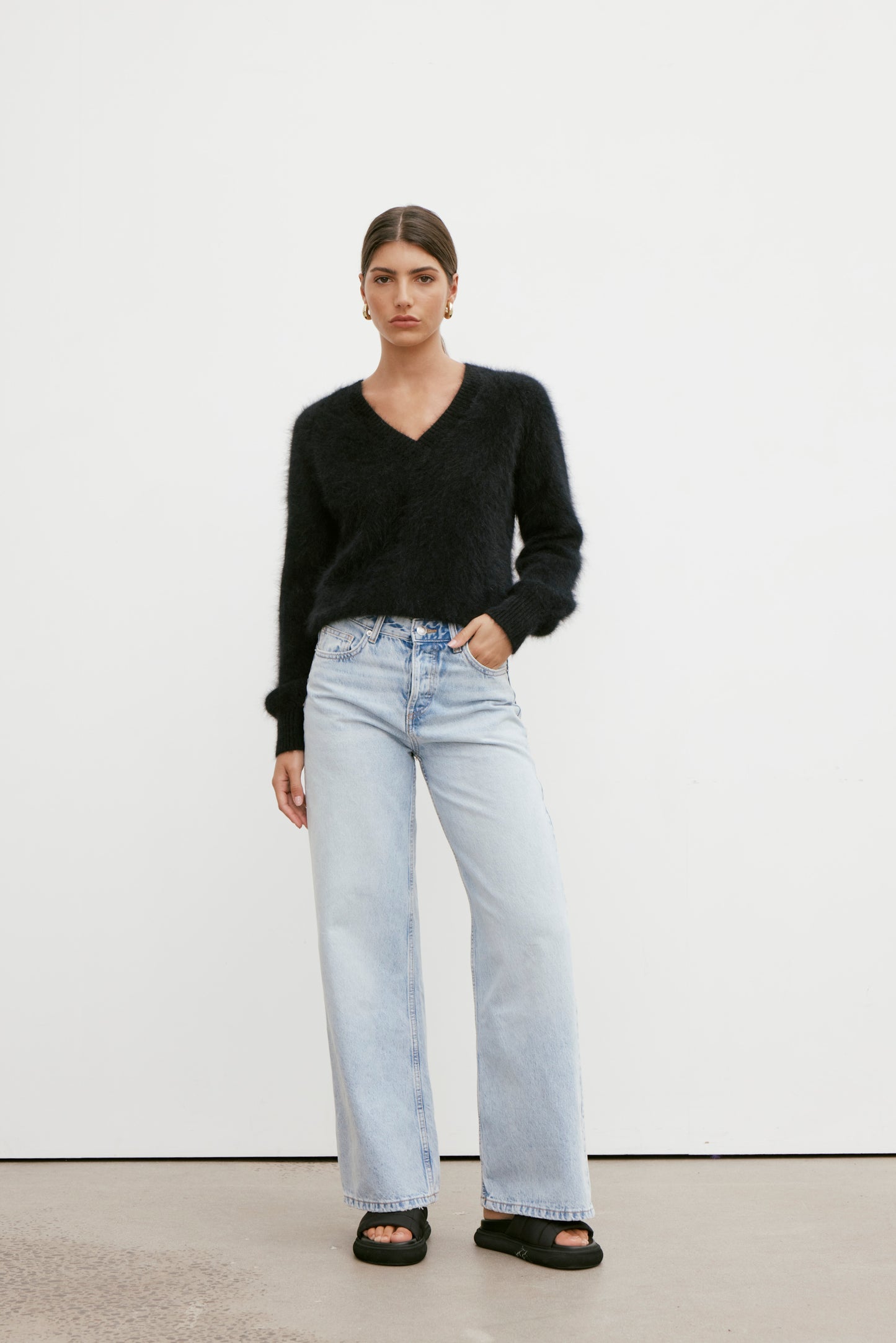 Isabella V Neck - Black
